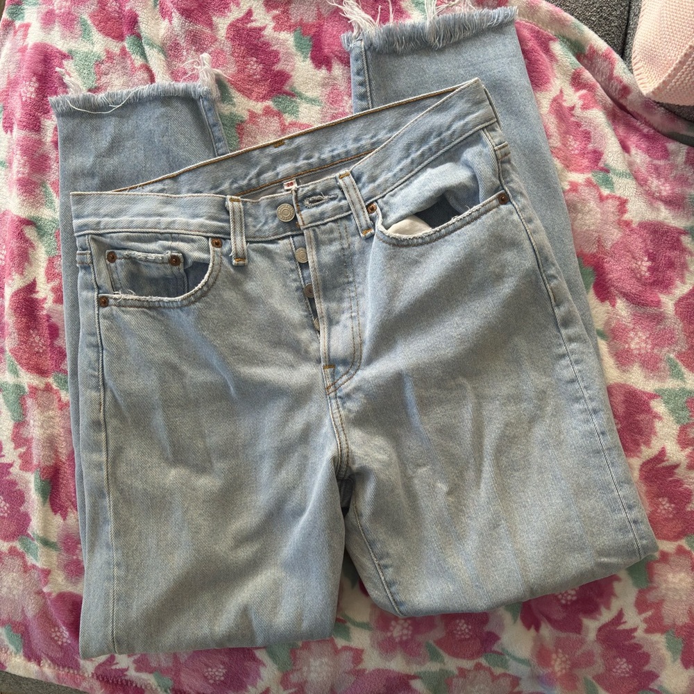 Levis Light Blue Denim Jeans